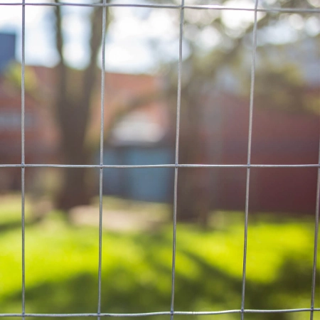 Tela Galvanizada Multy Leve (fio 1,65mm / malha 5x10cm) - Rolo 25m Cerca provisória simples